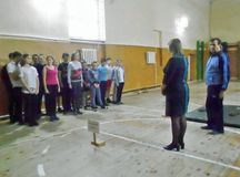 С поздравлением и пожеланиями участникам соревнований обратилась директор школы О.В. Коротицкая